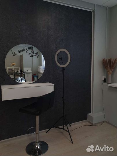 Рабочее место бровиста, визажиста