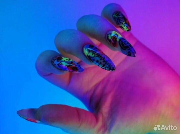 Маникюр в студии