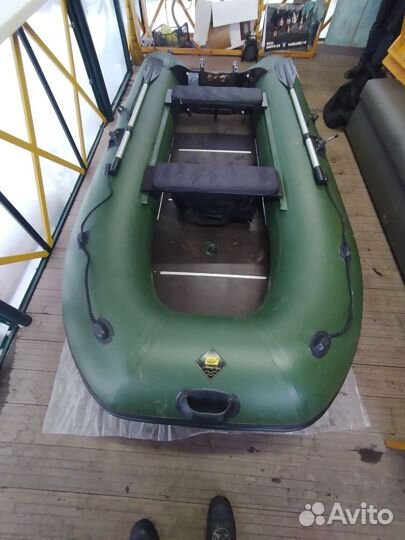 Лодка пвх Riviera 3200ск + отдам все докупки