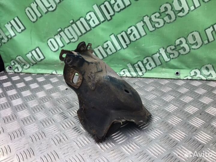 Крепление рычага подвески переднее левое