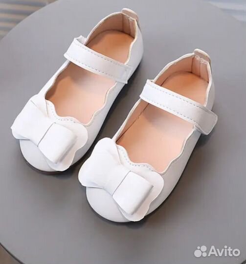 Туфли нарядные белые 30