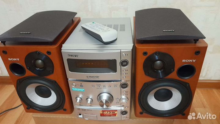 Музыкальный центр