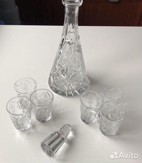 Графин хрустальный с рюмками