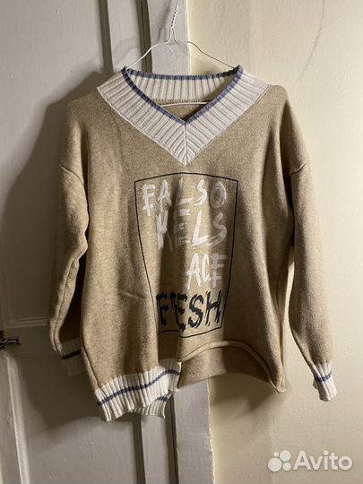 Свитер женский