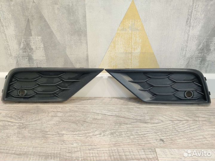 Заглушка в бампер Tiguan 2