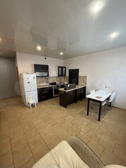 4-к. квартира, 95,2 м², 1/6 эт.