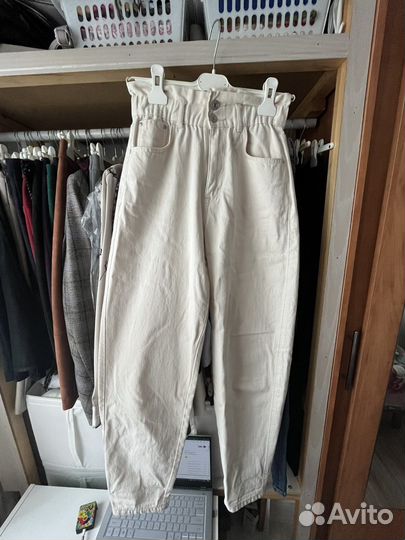 Джинсы pull and bear бежевые