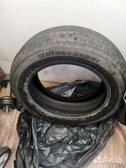 Bridgestone Blizzak Revo GZ 205/60 R16 92S