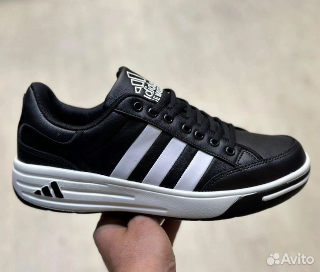 Кроссовки adidas