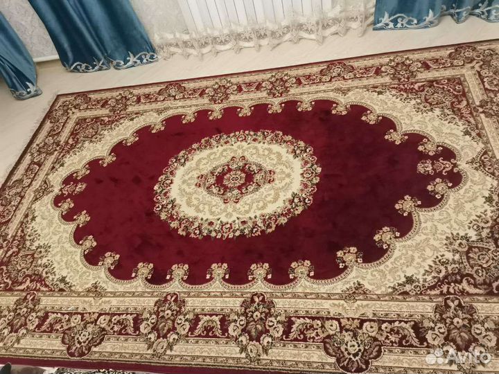 Ковер шерстяной