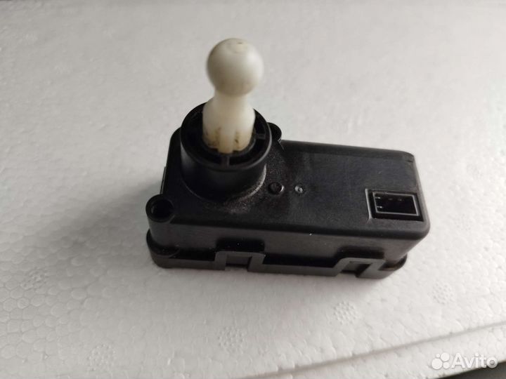 Корректор фары Hyundai Solaris