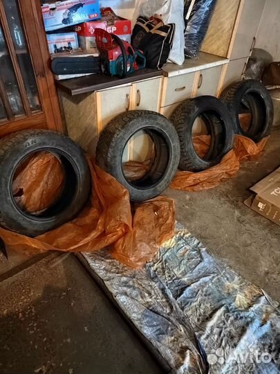 Bridgestone Blizzak Spike-01 215/60 R17 110T