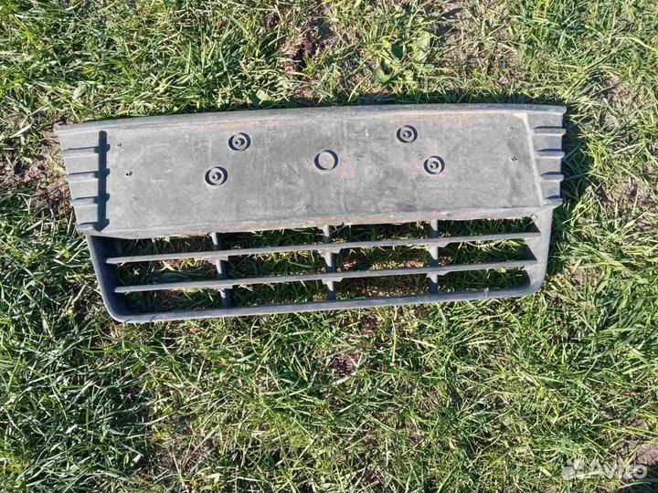 Решетка бампера ford focus 3