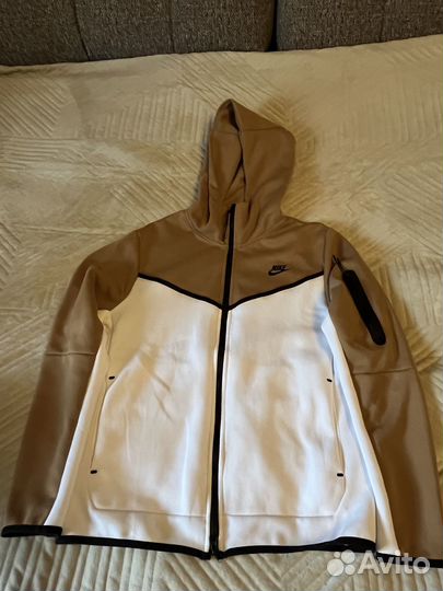 Кофта спортивная