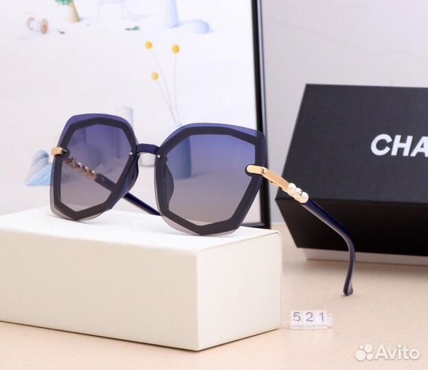 Солнцезащитные очки Chanel 521