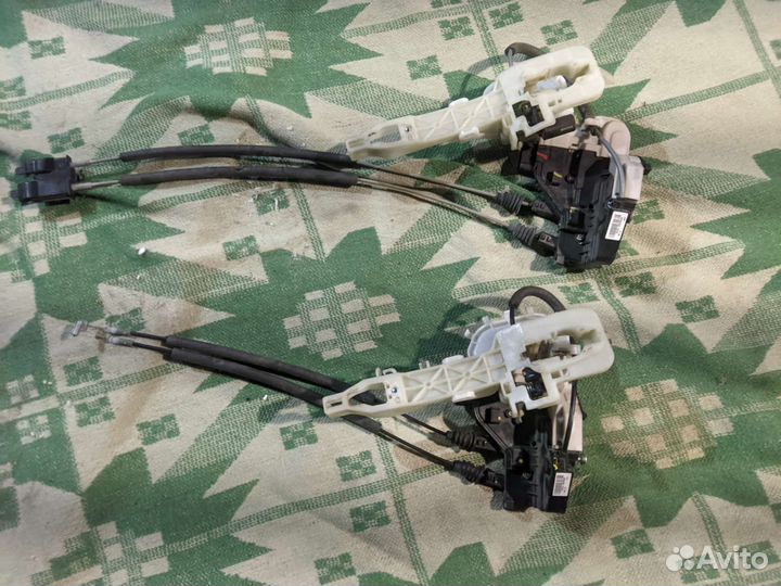 Замок двери Хендай Санта Фе 3