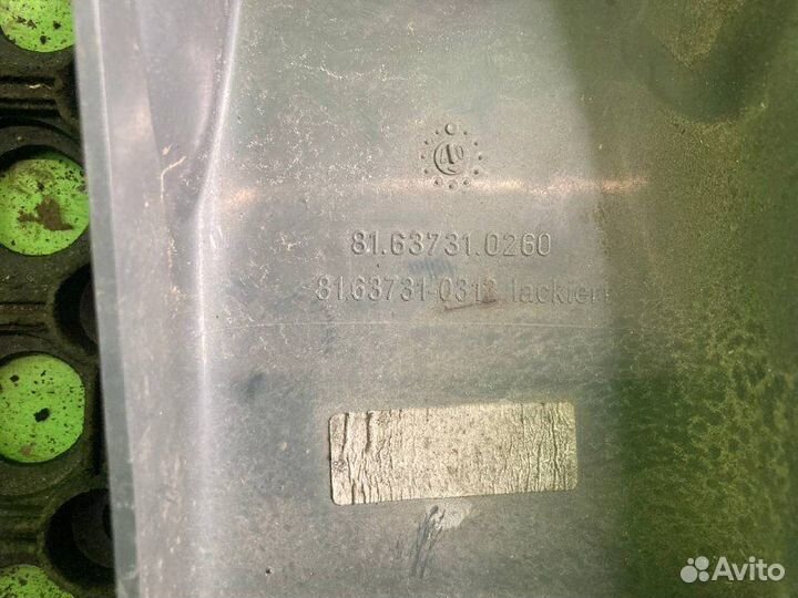 Крышка крепления кронштейна зеркала MAN TGA