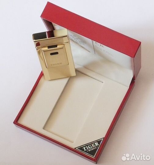 Импульсная USB зажигалка Tiger 900 золотой корпус