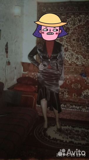 Костюм. пиджак с юбкой