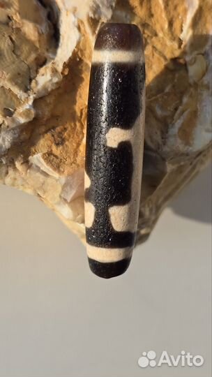 Бусина дзи Гуань Инь