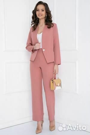 Платья, блузки, костюмы