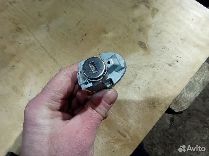 Личинка замка двери BMW X4 F26 X3 F25