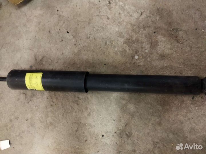 Амортизаторы mitsubishi pajero