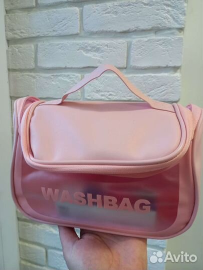 Косметичка с подарком новая