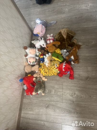 Отдам бесплатно детские игрушки