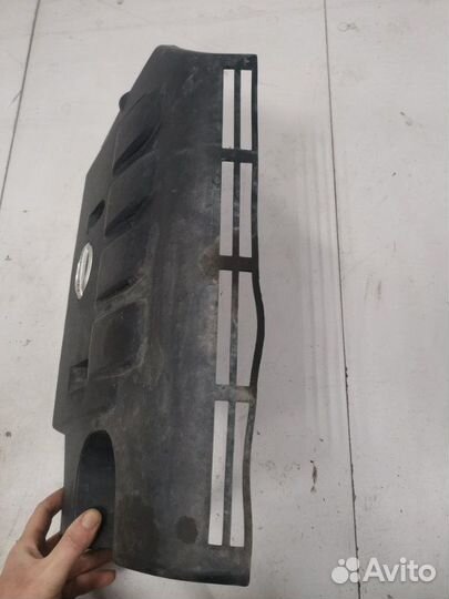 Декоративная крышка двигателя Nissan Tiida хэтчбек