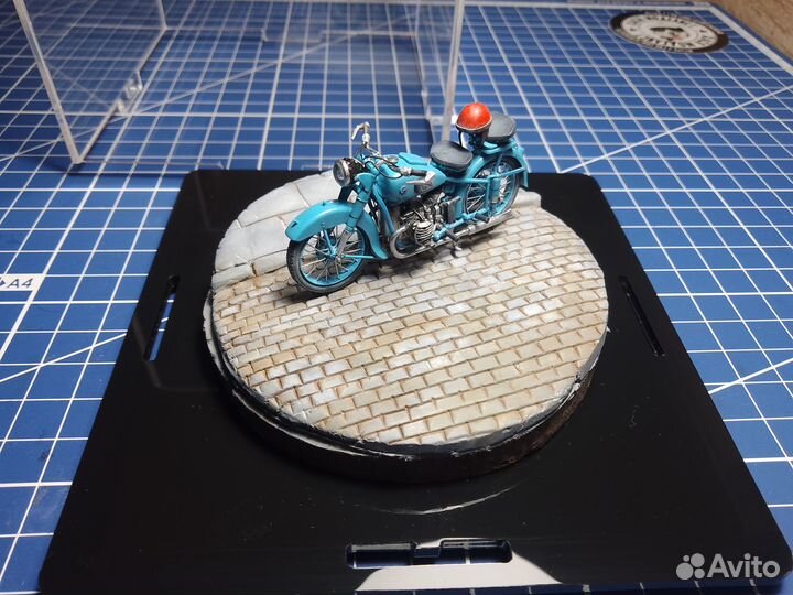 Модель мотоцикла М-72