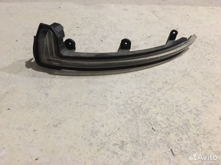 Повторитель поворота левый Porsche Cayenne