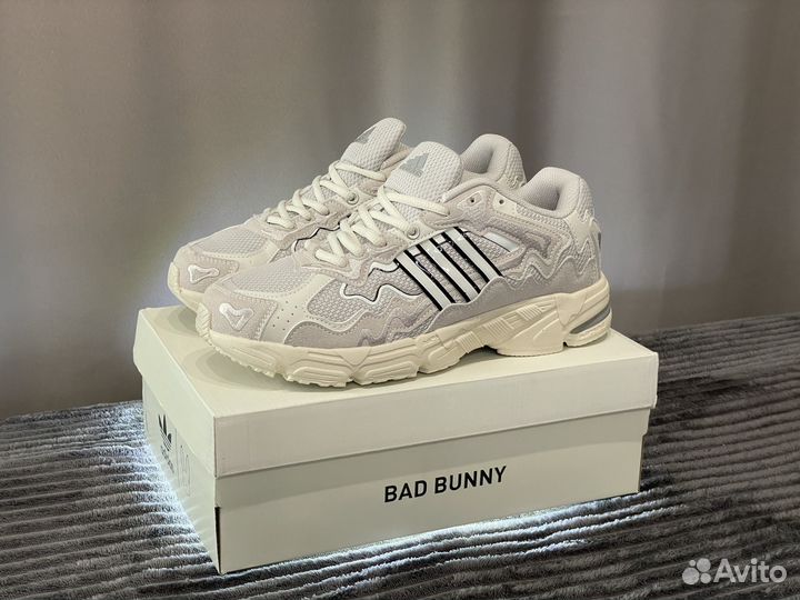 Кроссовки Adidas Response CL Bad Bunny 44р