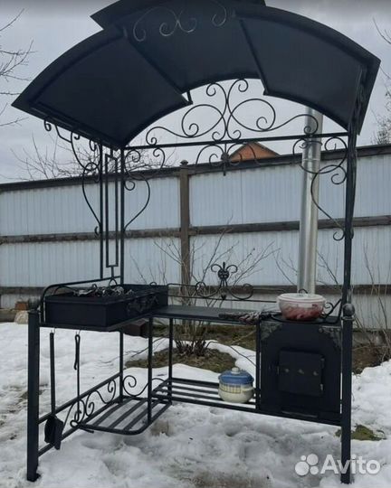 Мангальная зона с крышей