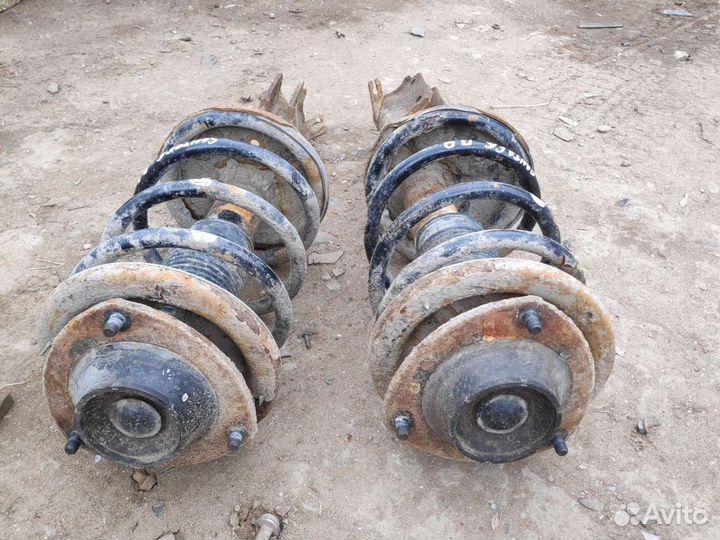 Стойки передние Hyndai Santa Fe