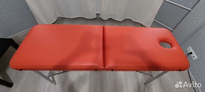 Массажный стол