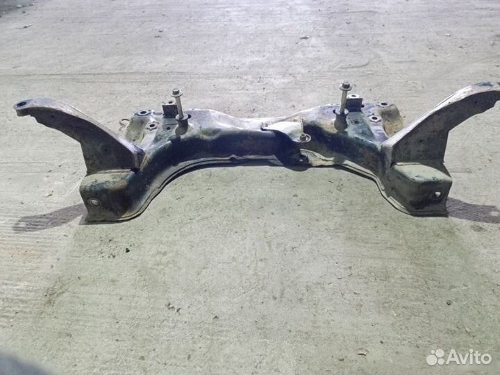 Подрамник передний Ford Focus