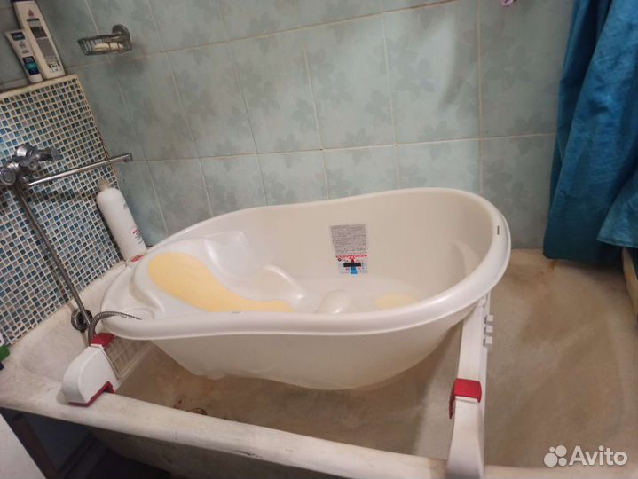 Детская ванночка для купания с горкой