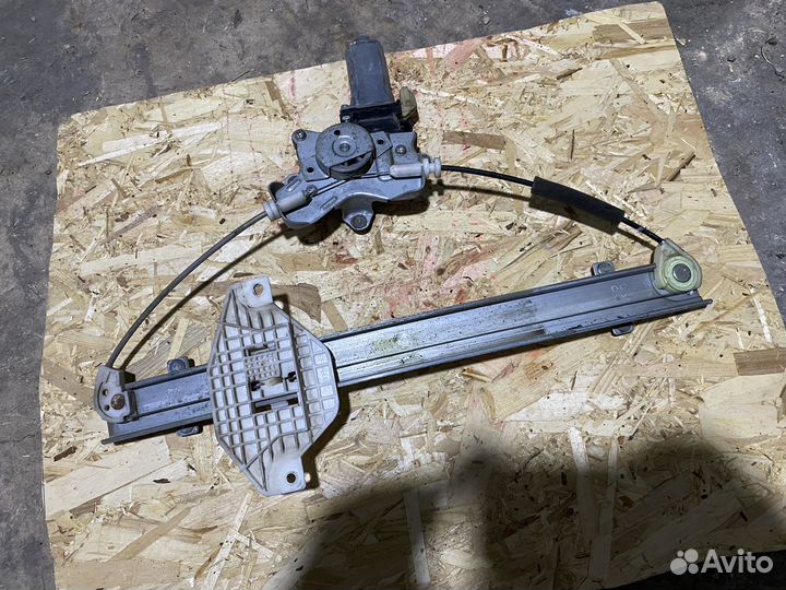 Стеклоподъемник задний левый Хендай Соната