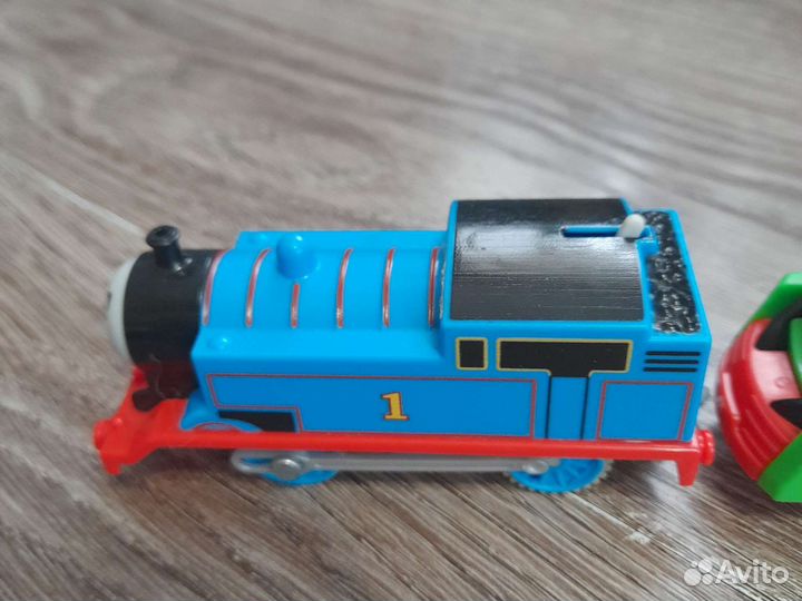 Паровозы с мотором Томас