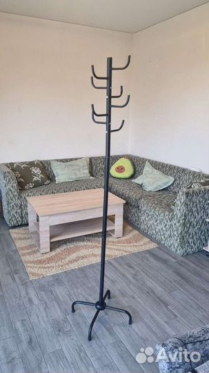 Вешалка для одежды напольная