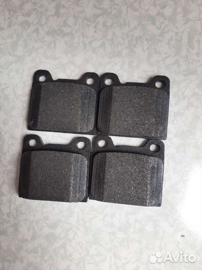 Колодки тормозные задние 0986466302