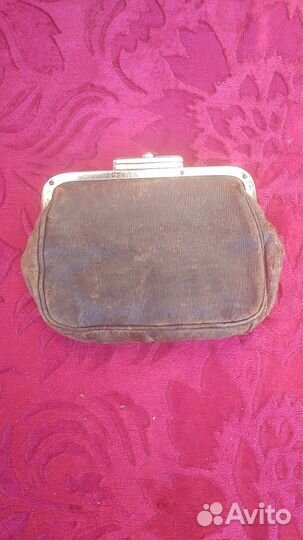 Кошелёк старинный с ключом