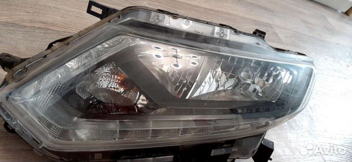 Фара передняя левая Nissan X-Trail 3 T32 2013-2019