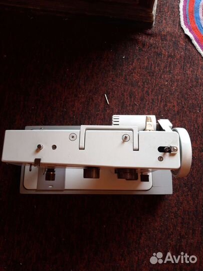 Швейная машина Чайка 143