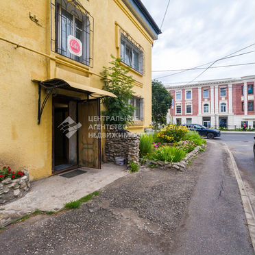 7-к. квартира, 310,3 м², 1/2 эт.