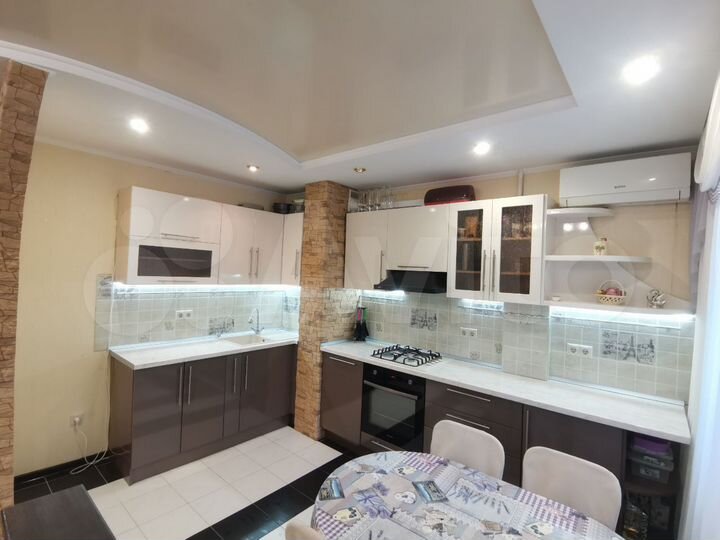 4-к. квартира, 81 м², 2/9 эт.