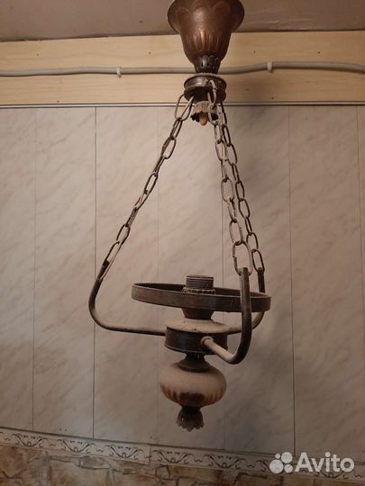 Люстра потолочная.светильник