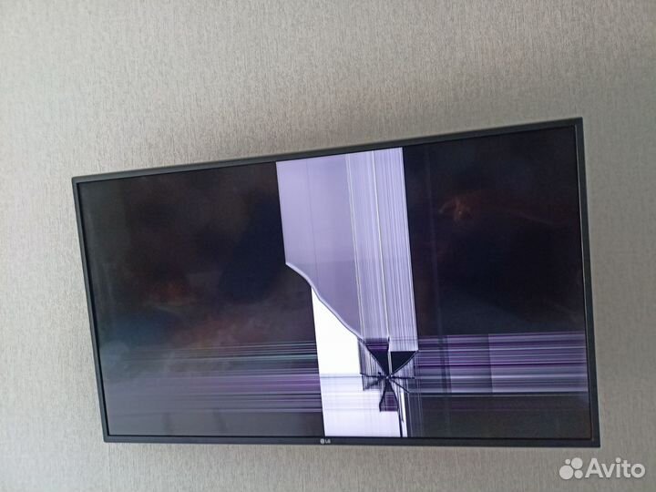 Телевизор 43 дюйма lg SMART с пультом на запчасти