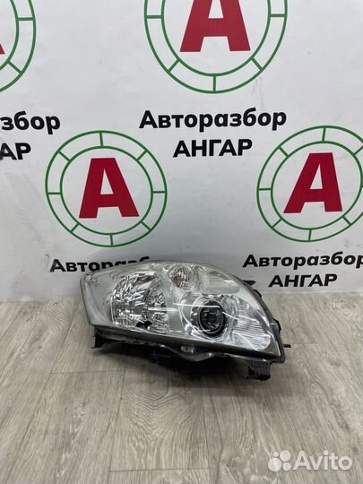 Фара правая Toyota Auris ZRE151 1zrfe 2008